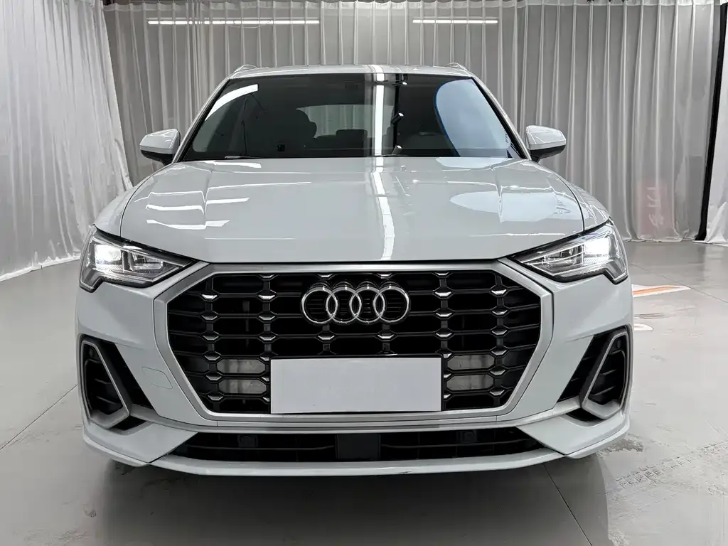 Audi Q3 2022 из CN, фото 2