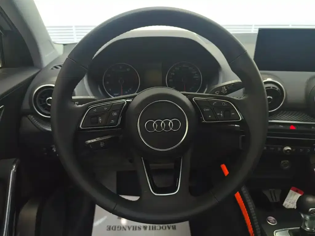 Audi Q2L 2021 из CN, фото 4