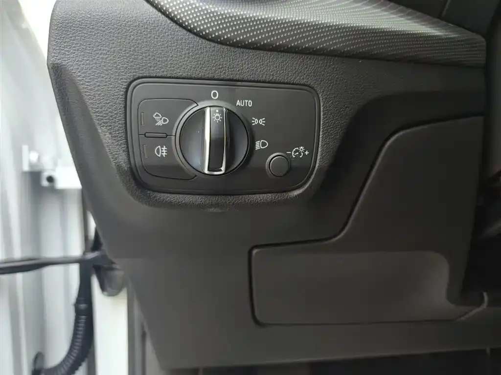 Audi Q2L 2021 из CN, фото 10