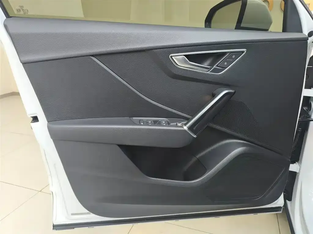 Audi Q2L 2021 из CN, фото 2
