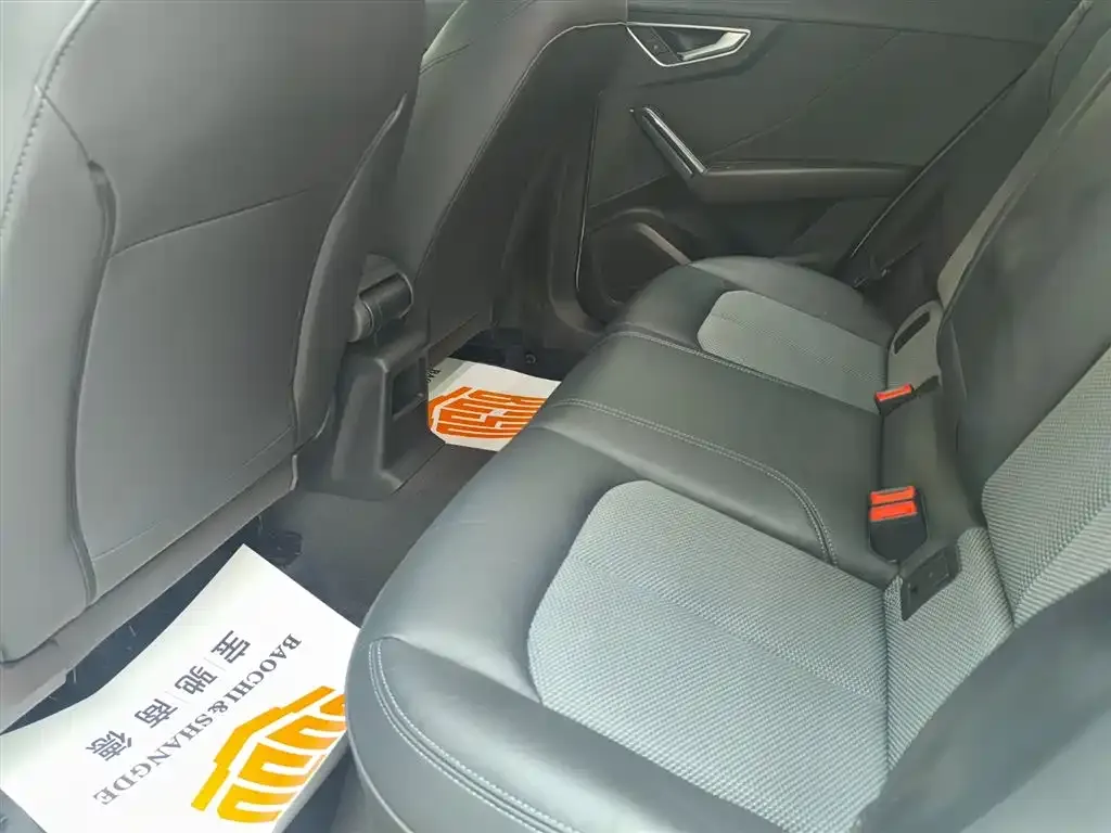 Audi Q2L 2021 из CN, фото 8