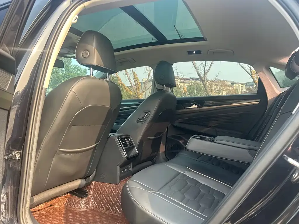 Volkswagen Passat 2021 из CN, фото 9
