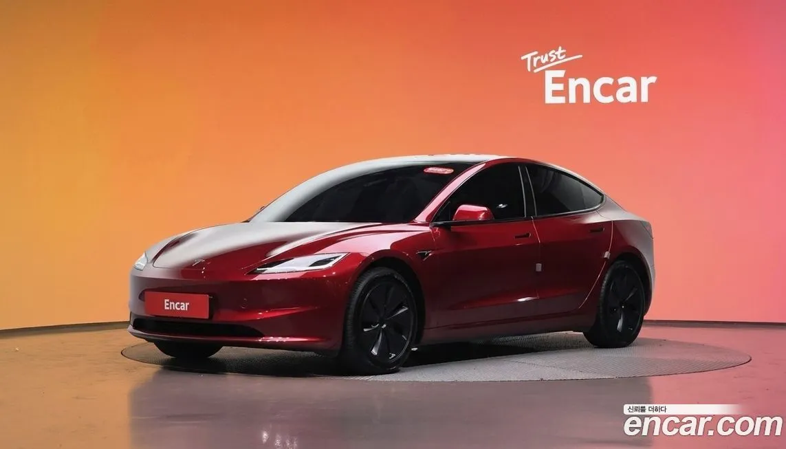 Tesla Model 3 — фото 1