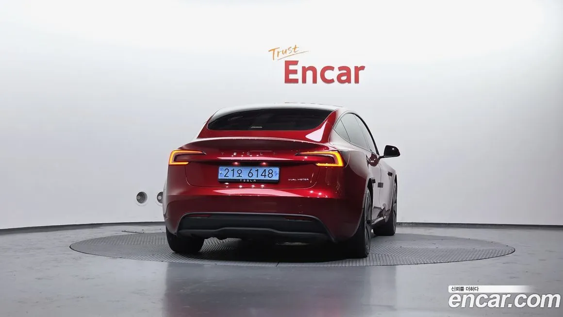 Tesla Model 3 — фото 3