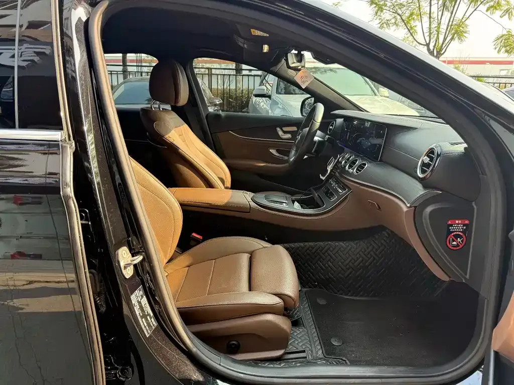 Mercedes-Benz E-Class 2022 из CN, фото 5