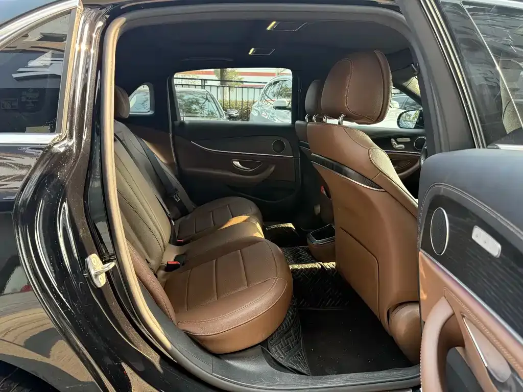 Mercedes-Benz E-Class 2022 из CN, фото 8