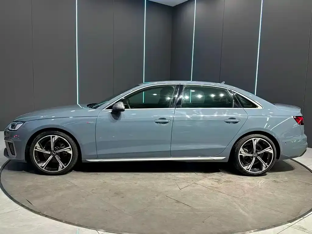 Audi A4L 2022 из CN, фото 8