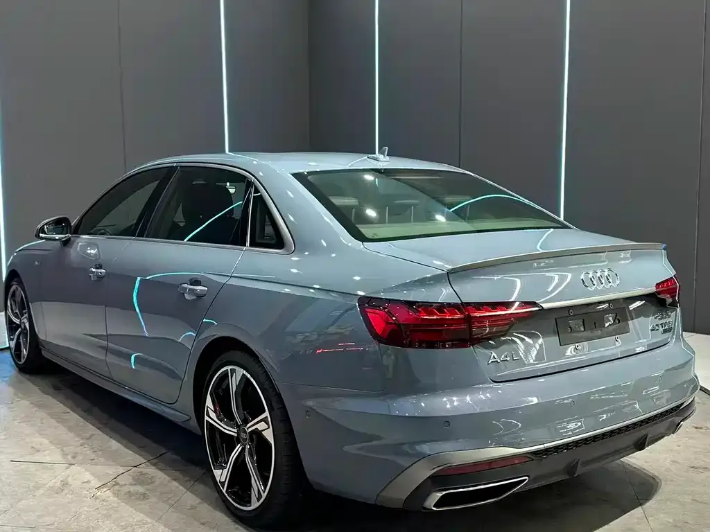 Audi A4L 2022 из CN, фото 10
