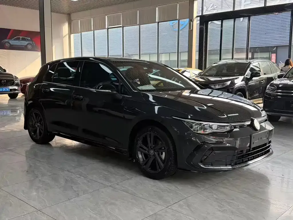 Volkswagen Golf 2023 из CN, фото 4