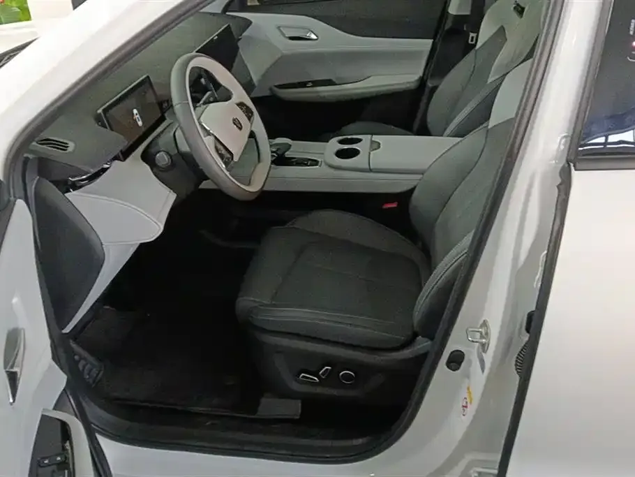 Changan CS75PLUS — фото 9