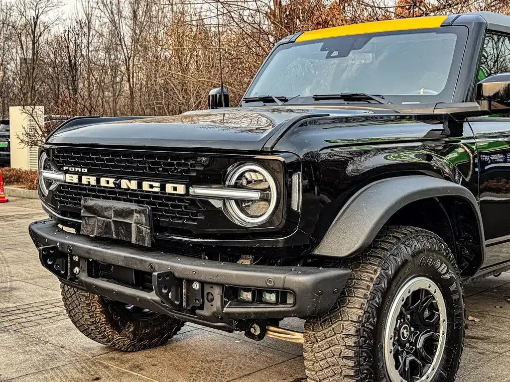 Ford Bronco — фото 7