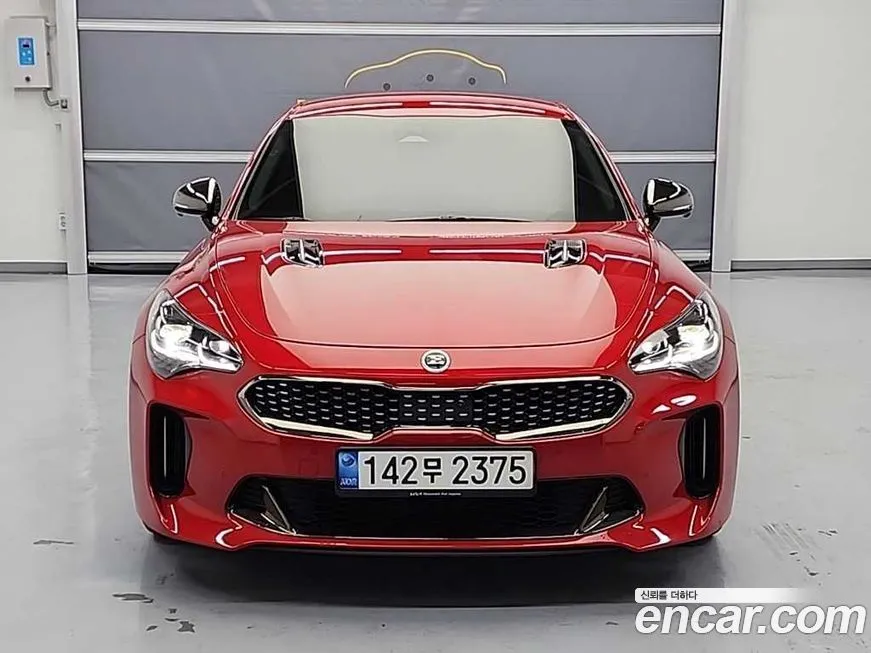Kia Stinger — фото 1