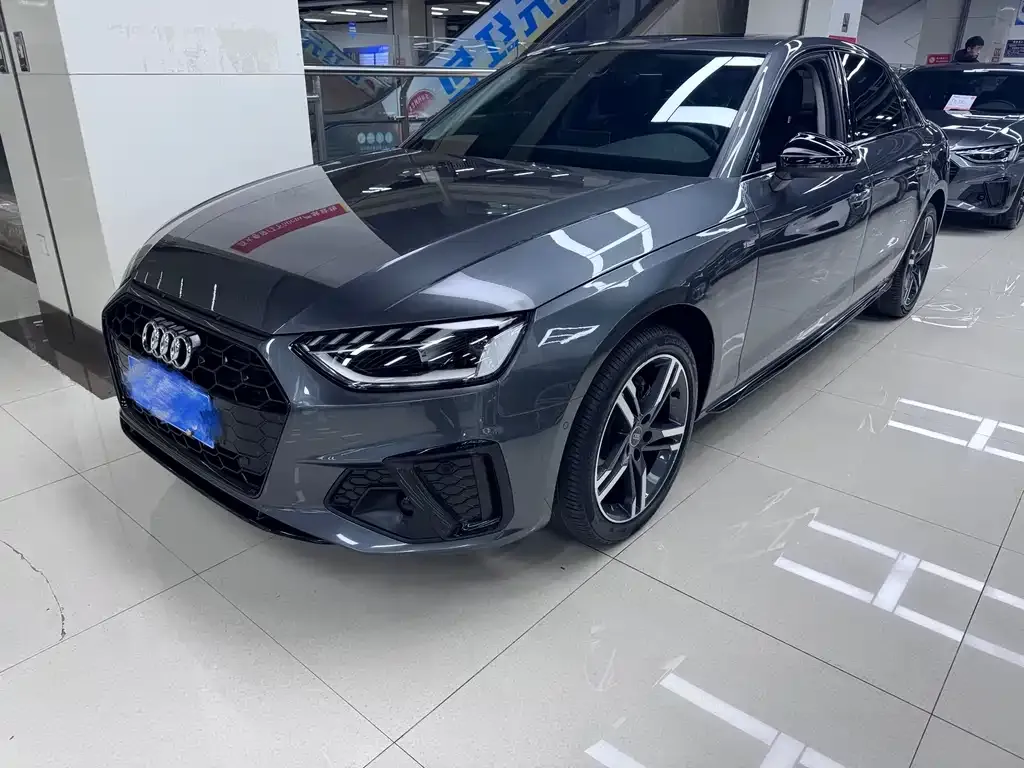 Audi A4L 2022 из CN, фото 1