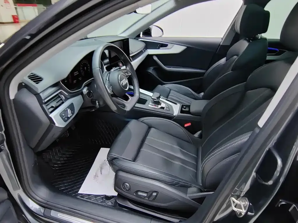 Audi A4L 2022 из CN, фото 7