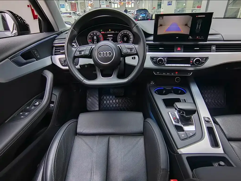 Audi A4L 2022 из CN, фото 9