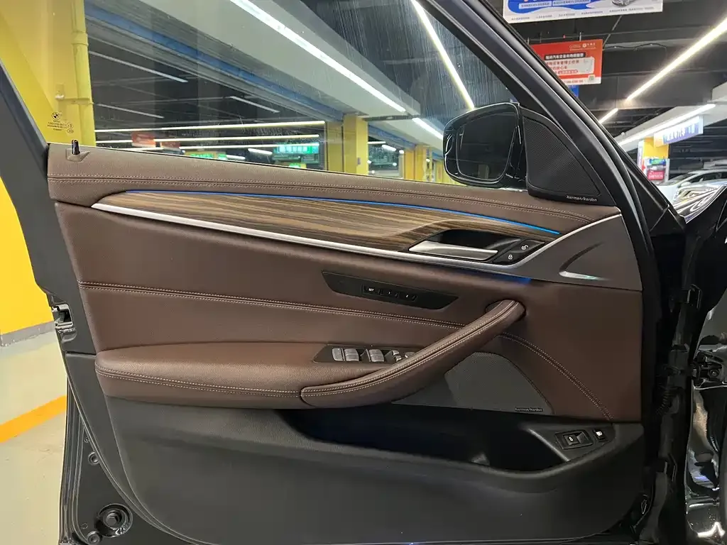 BMW 5 Series New Energy — фото 5
