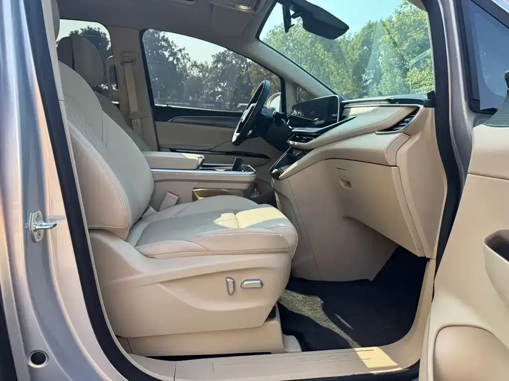 Buick GL8 Hybrid 2025 из CN, фото 3