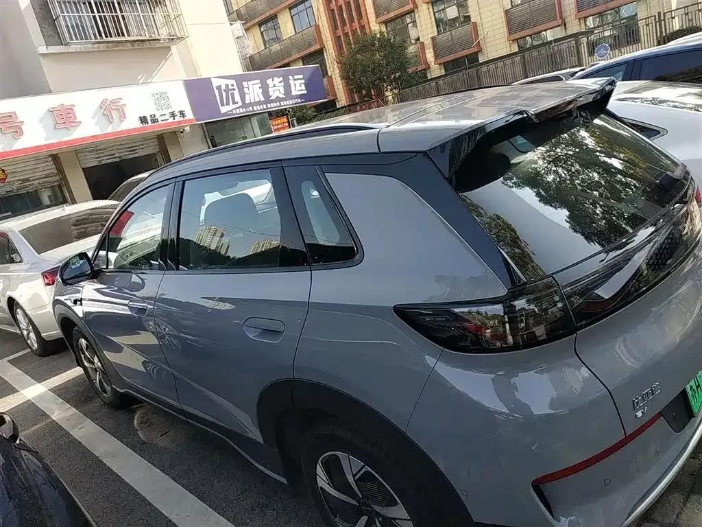 BYD Hiace 05 EV — фото 10
