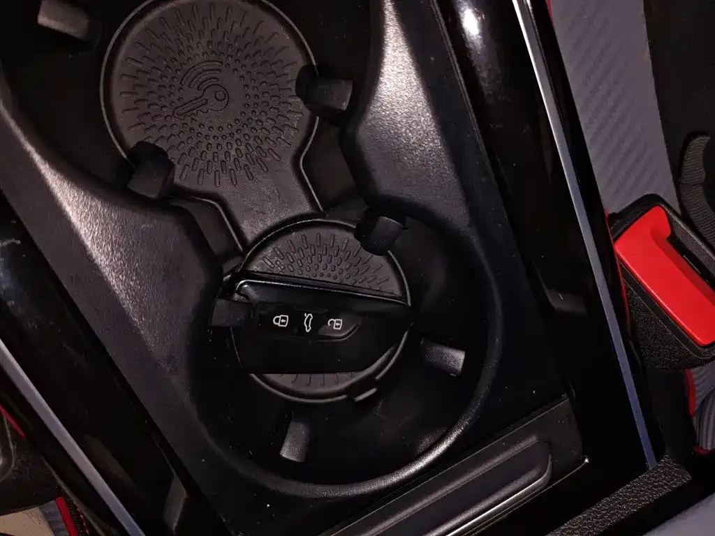 Volkswagen Lamando 2023 из CN, фото 9