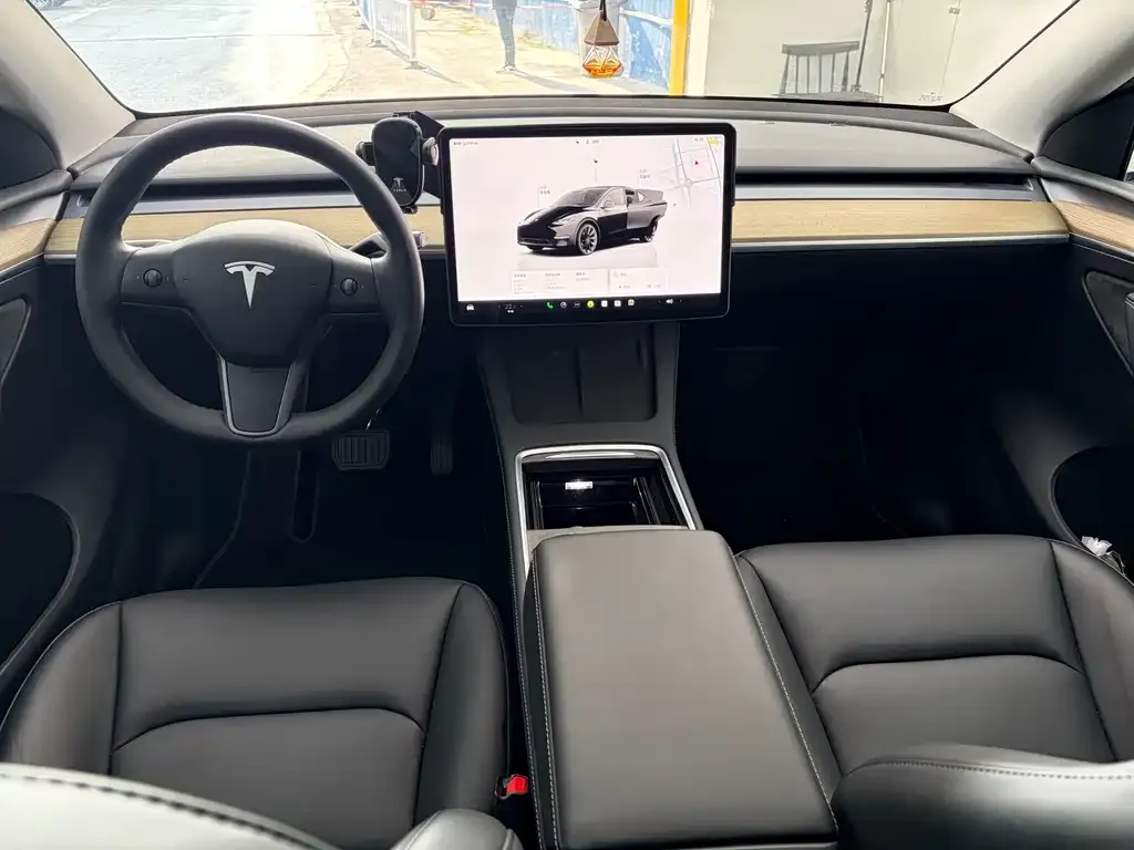 Tesla Model Y 2023 из CN, фото 3