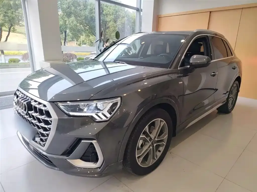 Audi Q3 2024 из CN, фото 1
