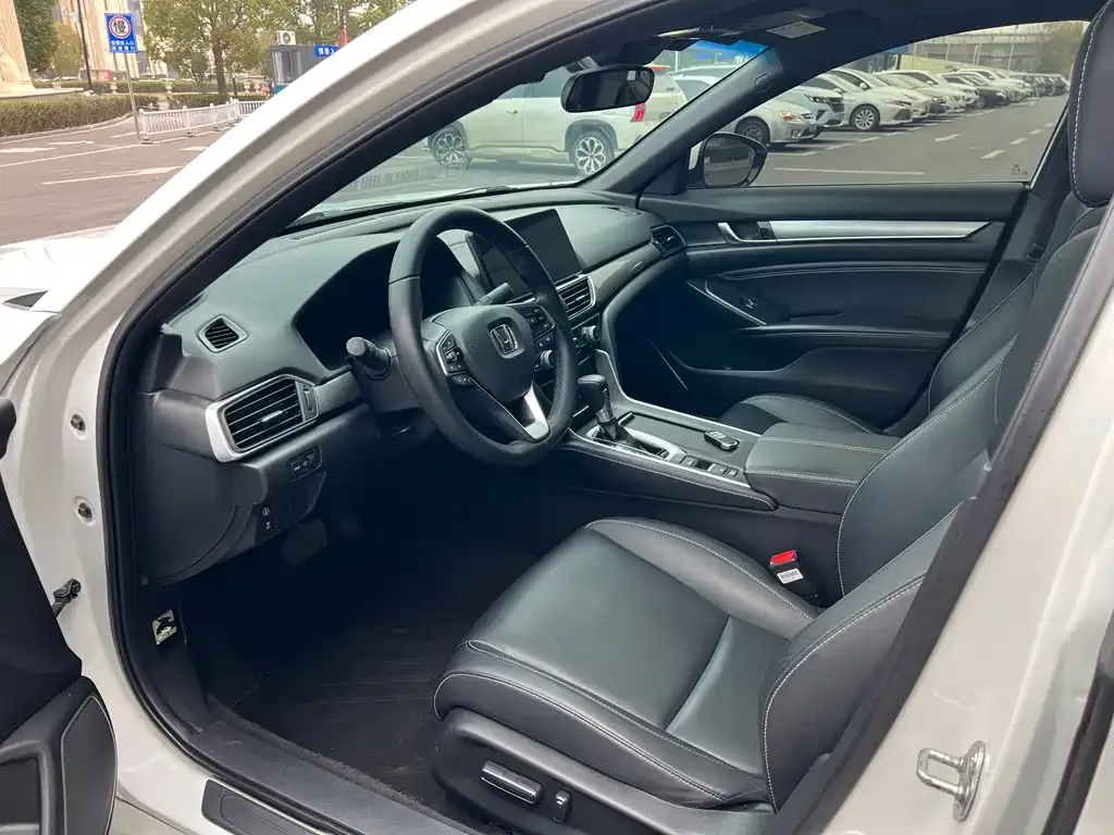 Honda Inspire 2023 из CN, фото 6