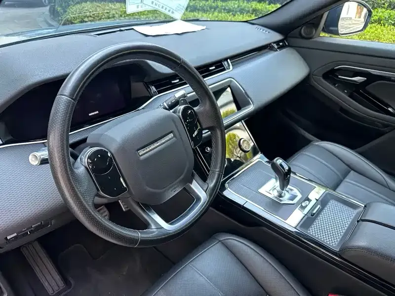Land Rover Evoque — фото 10