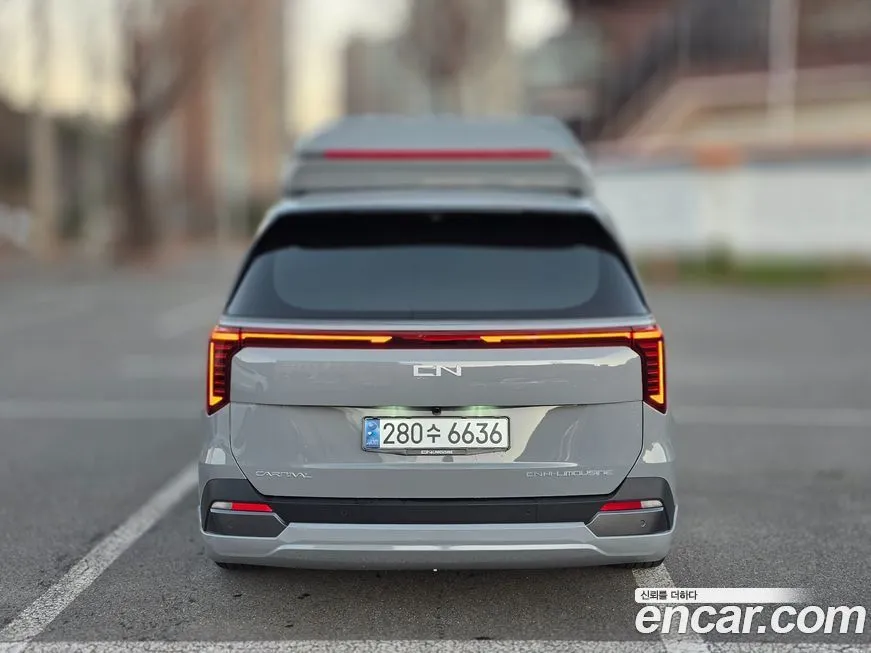 Kia Carnival — фото 4