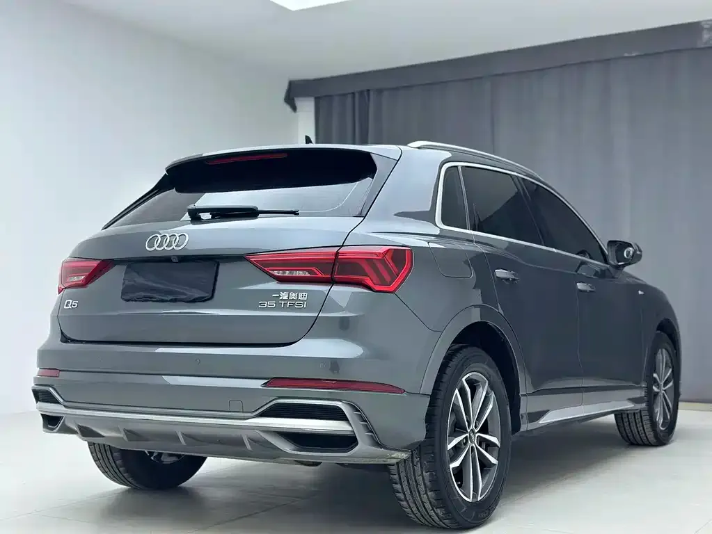 Audi Q3 2021 из CN, фото 2