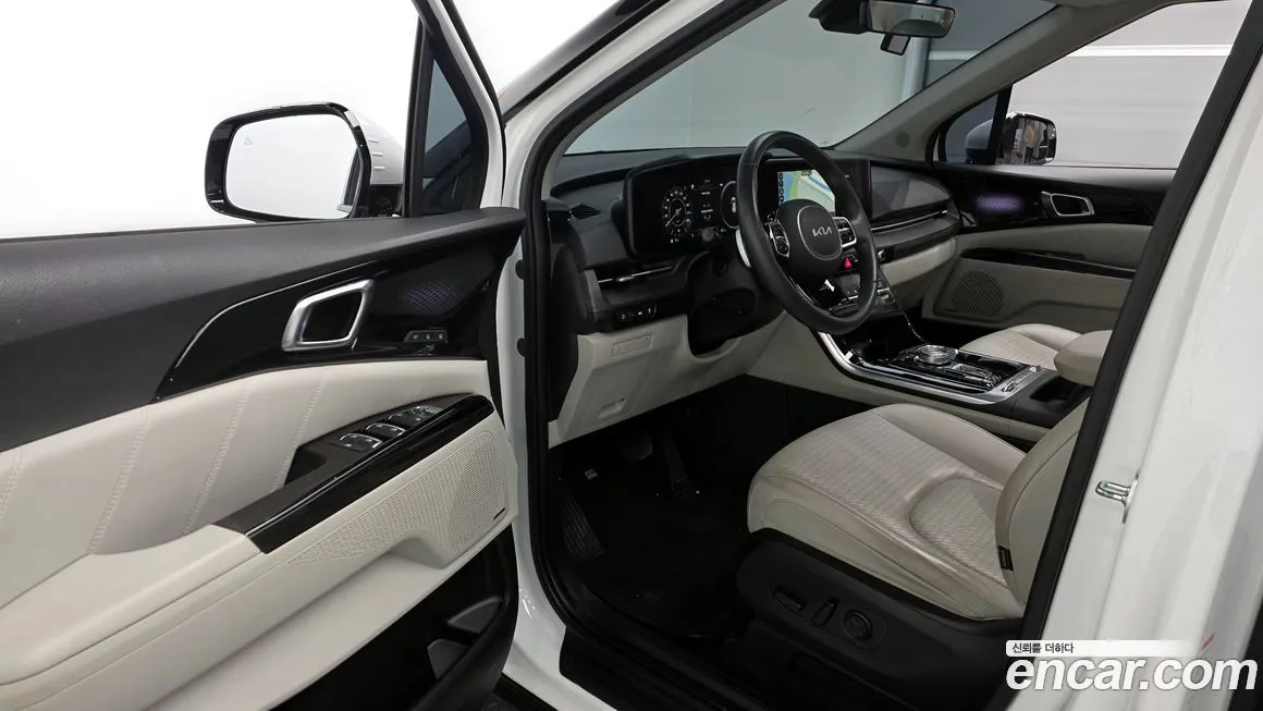 Kia Carnival — фото 4
