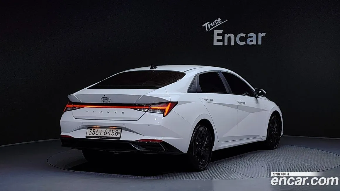 Hyundai AVANTE — фото 2