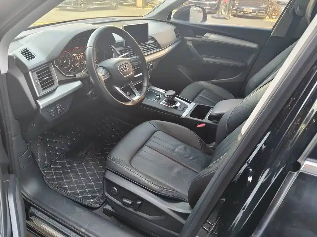 Audi Q5L 2021 из CN, фото 7