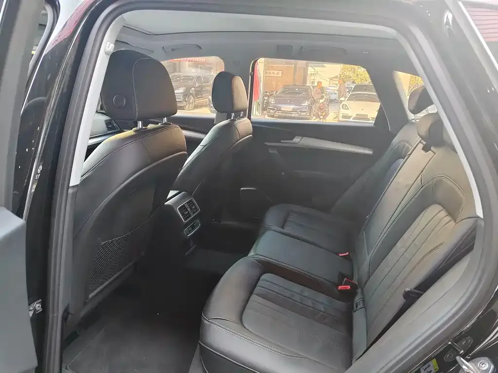 Audi Q5L 2021 из CN, фото 6