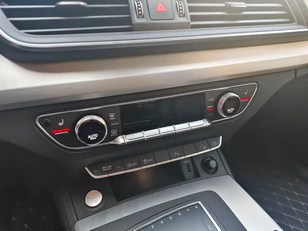 Audi Q5L 2021 из CN, фото 5