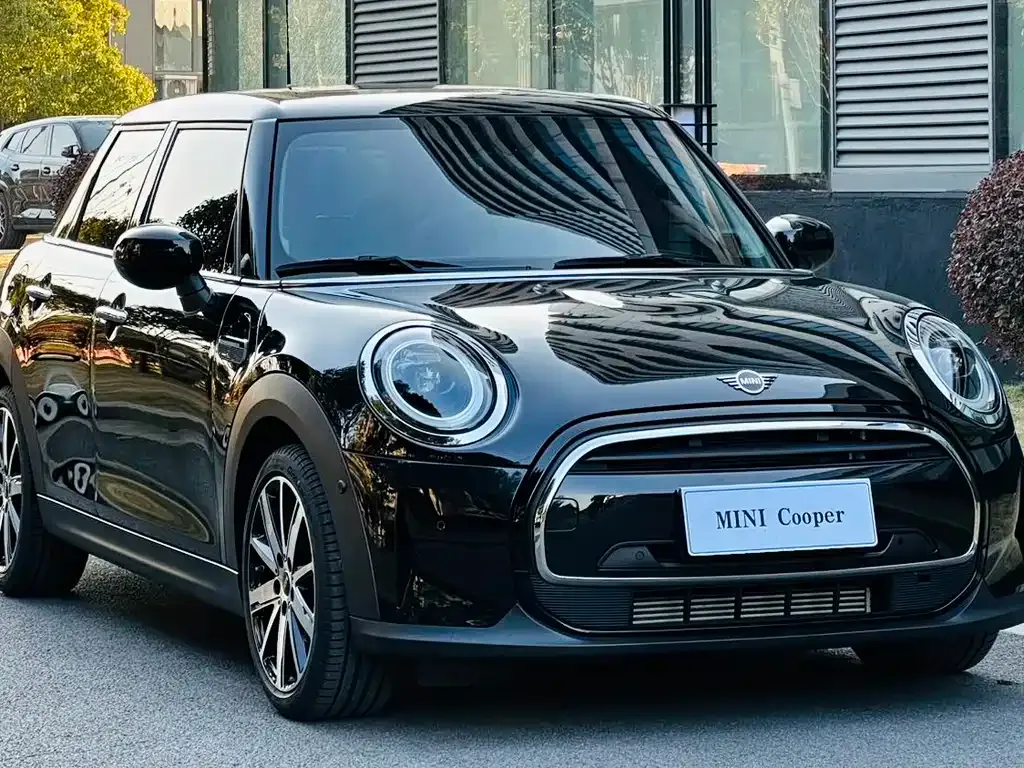MINI Cooper (3-door) 2023 из CN, фото 5
