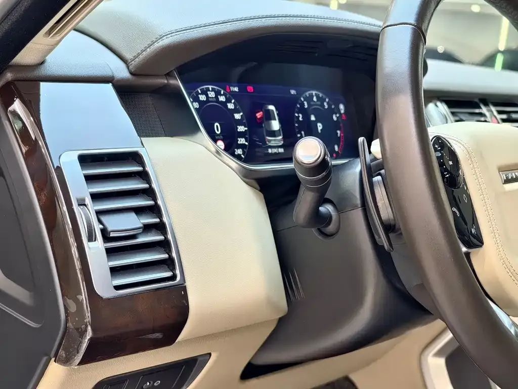Land Rover Range Rover 2022 из CN, фото 2
