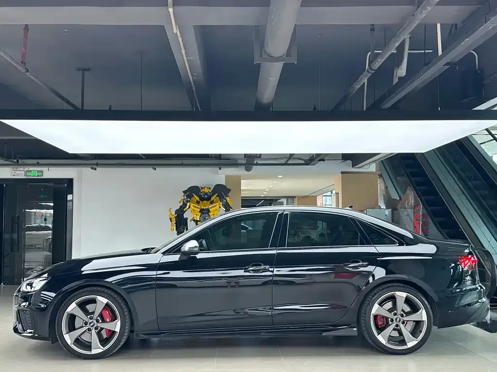 Audi S4 2023 из CN, фото 4
