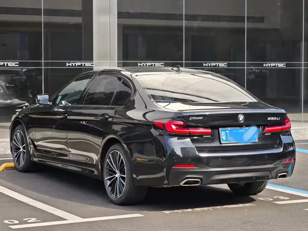 BMW 5 Series 2022 из CN, фото 2