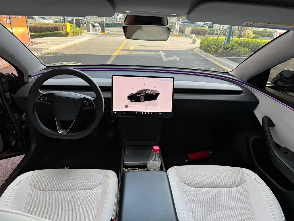 Tesla Model 3 — фото 4