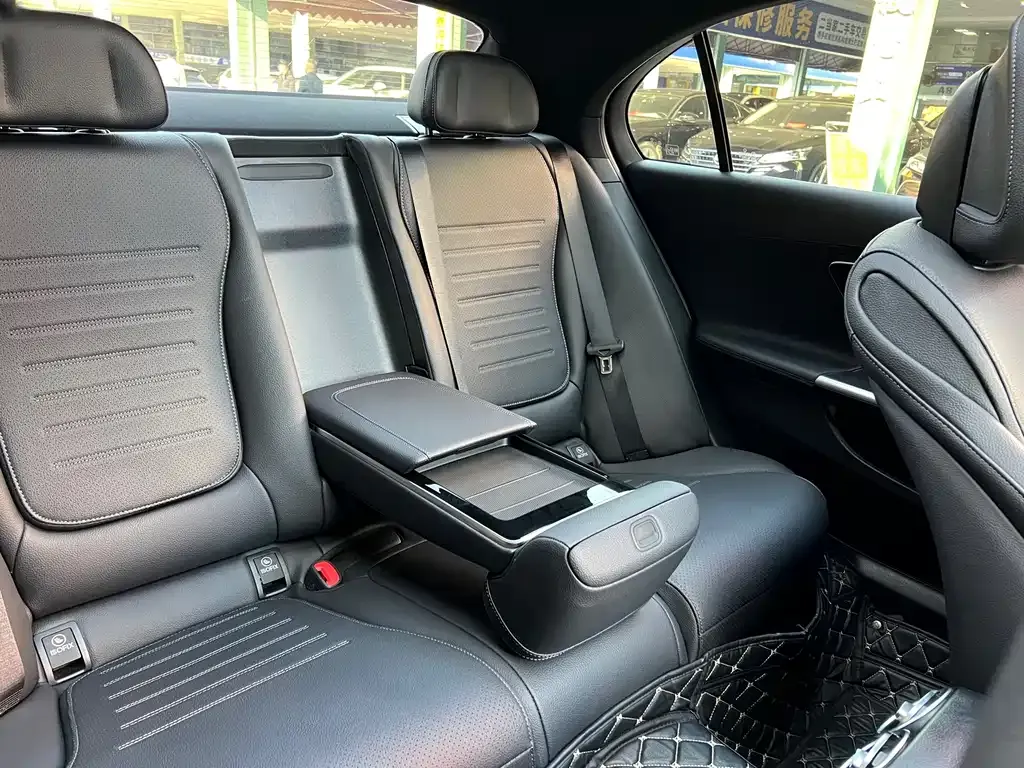 Mercedes-Benz C-Class 2023 из CN, фото 7