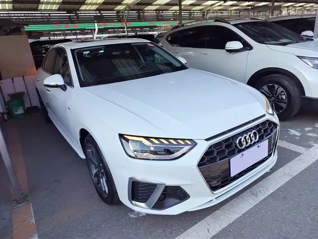 Audi A4L 2023 из CN, фото 6
