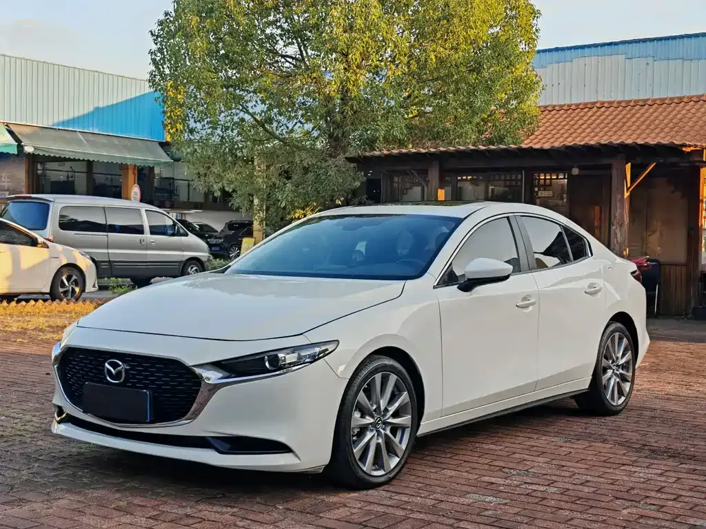 Mazda 3 Axela 2024 из CN, фото 1