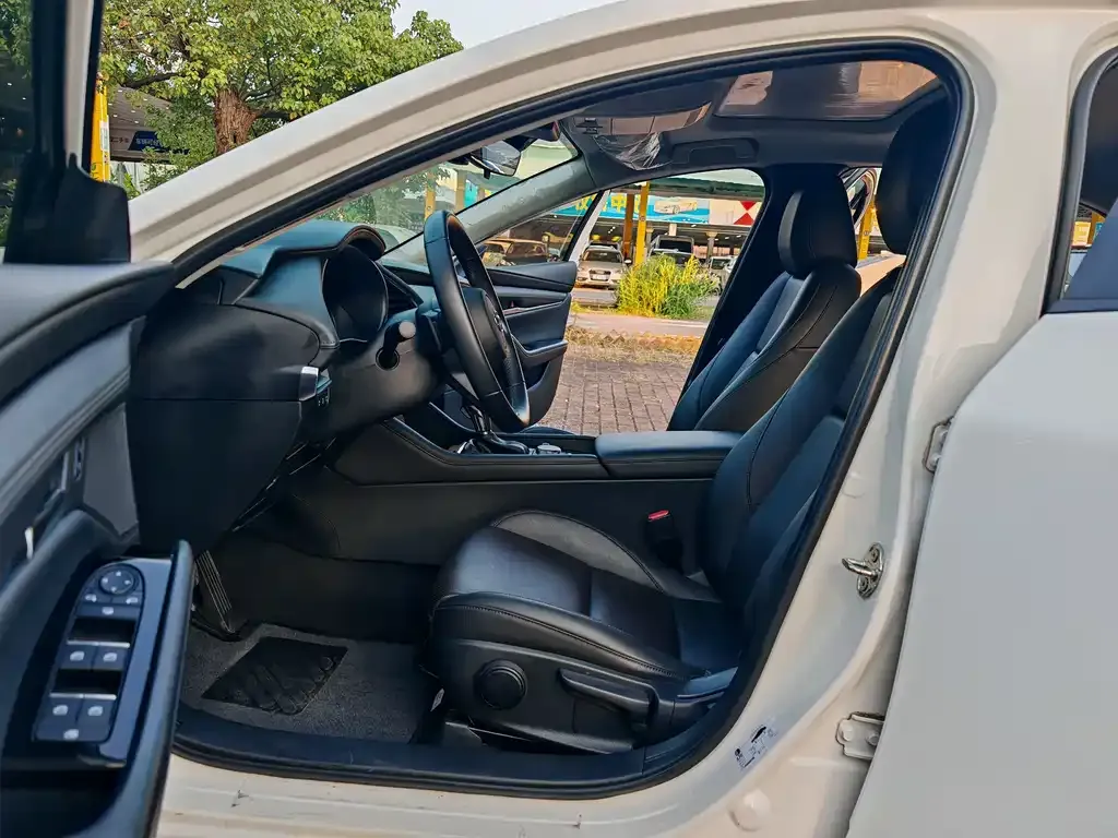 Mazda 3 Axela 2024 из CN, фото 6
