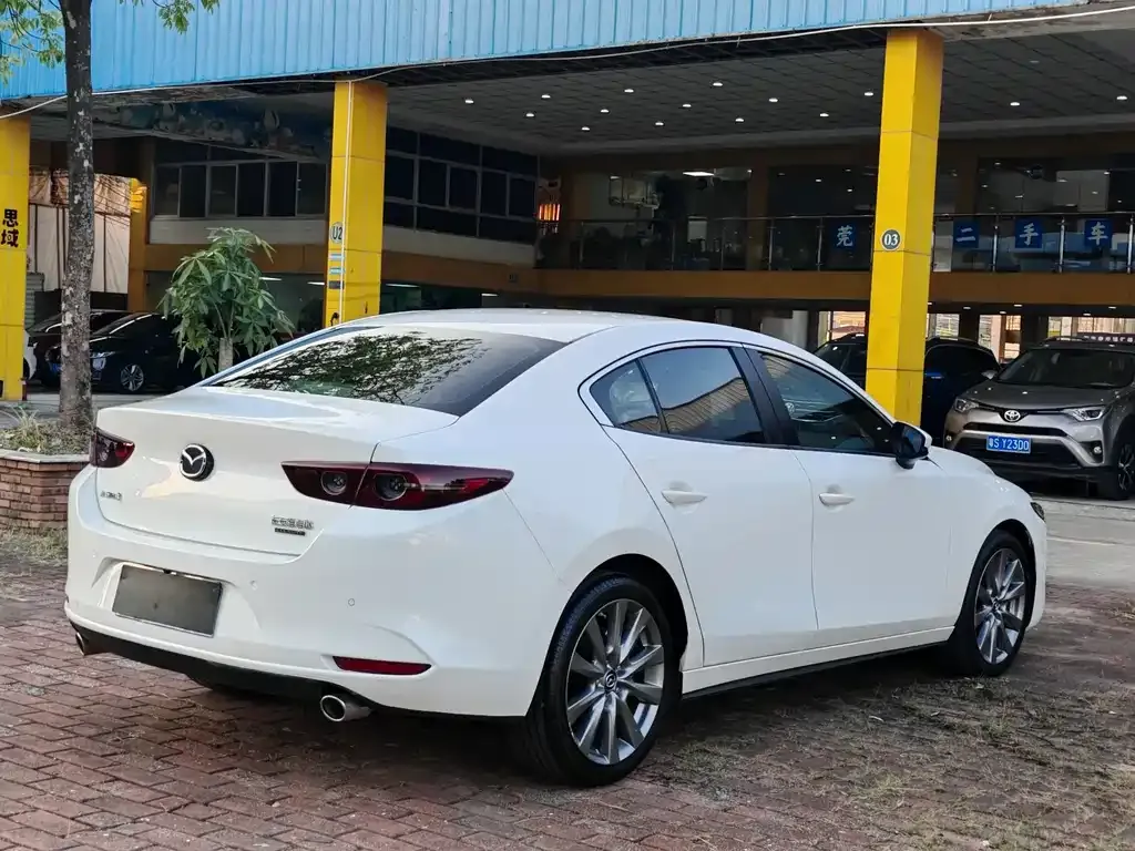 Mazda 3 Axela 2024 из CN, фото 4