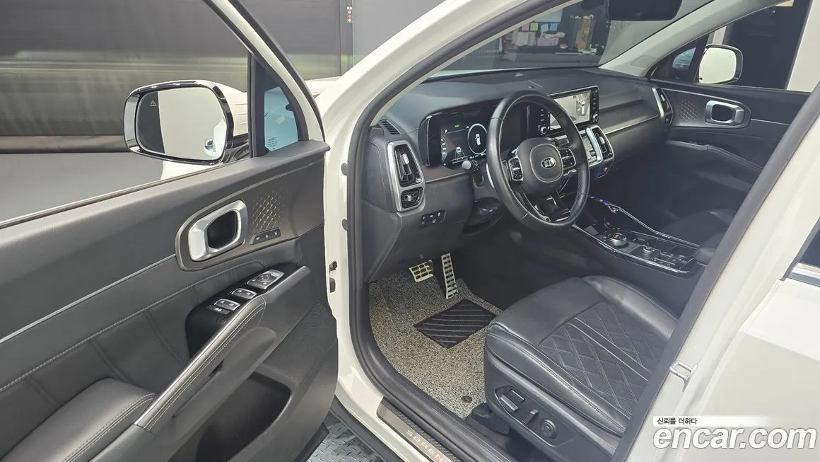 Kia Sorento — фото 7