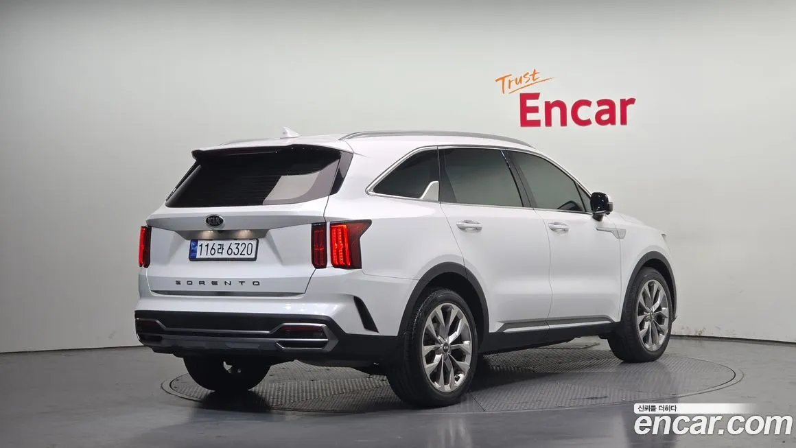 Kia Sorento — фото 6