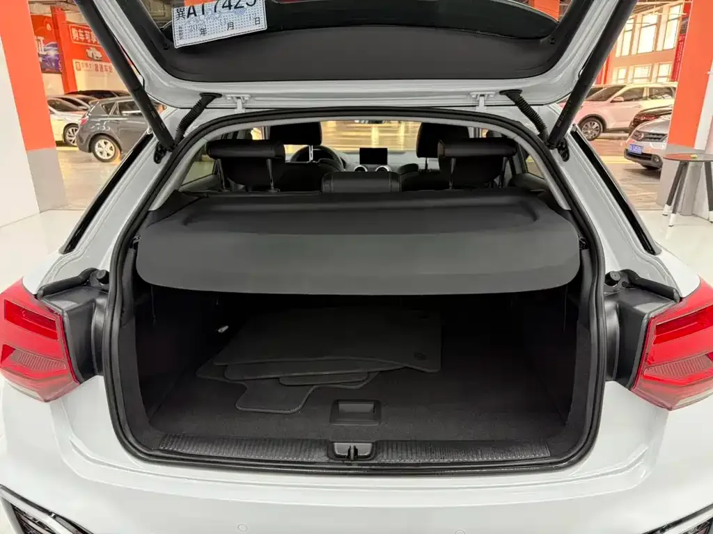 Audi Q2L 2021 из CN, фото 10