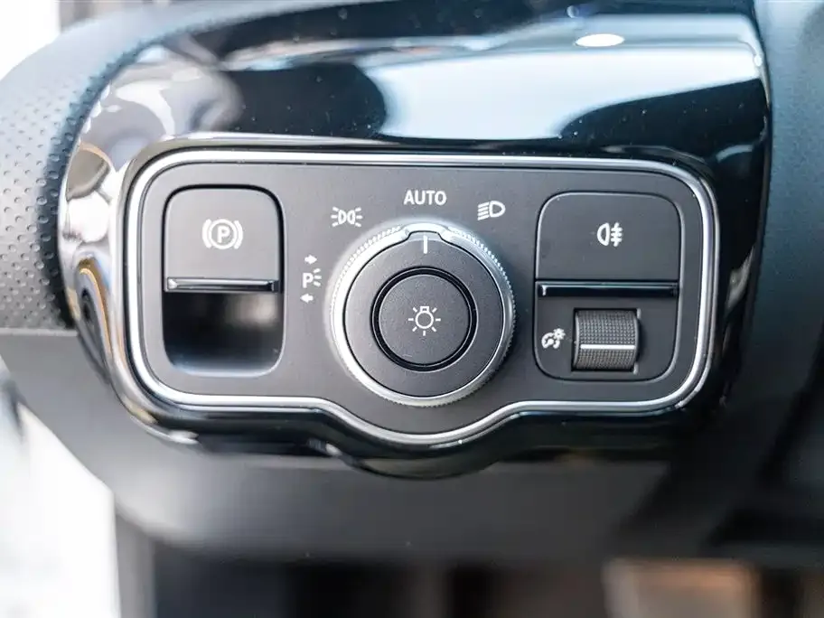 Mercedes-Benz A-Class 2023 из CN, фото 5