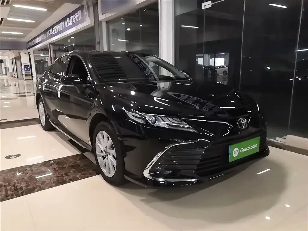 Toyota Camry 2021 из CN, фото 2