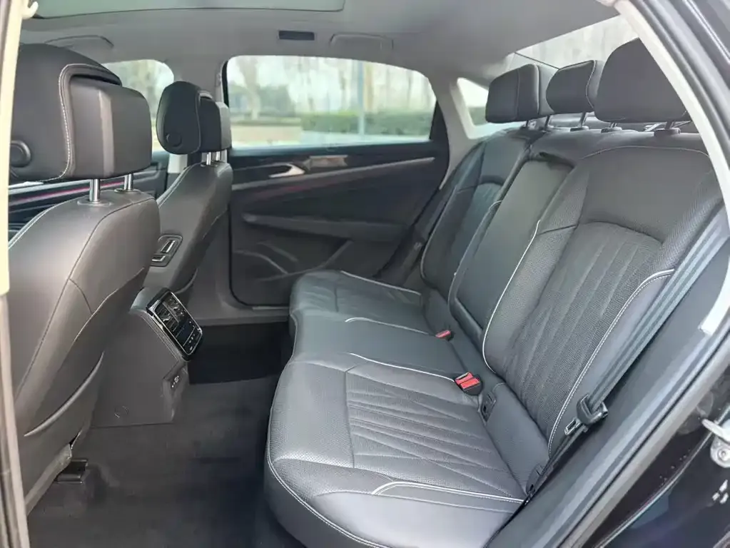 Volkswagen Passat — фото 2